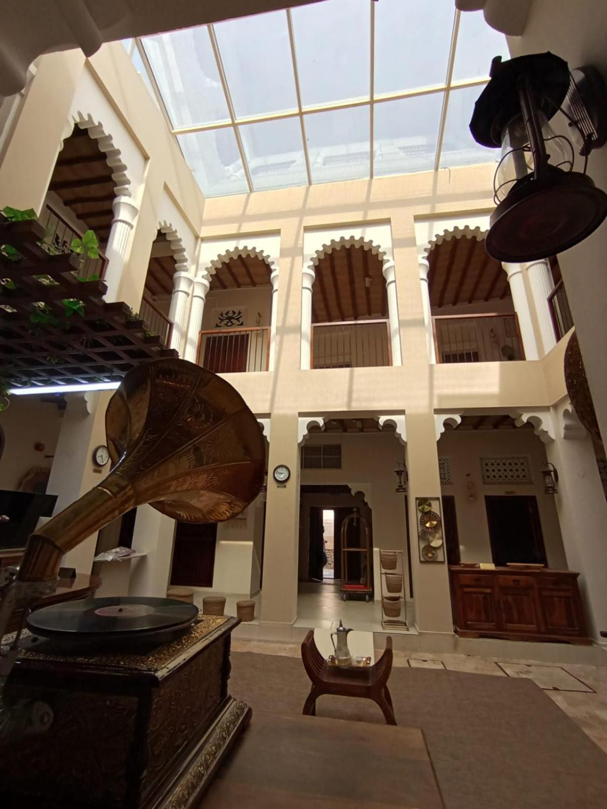 Hyba Heritage Hotel Дубай Экстерьер фото