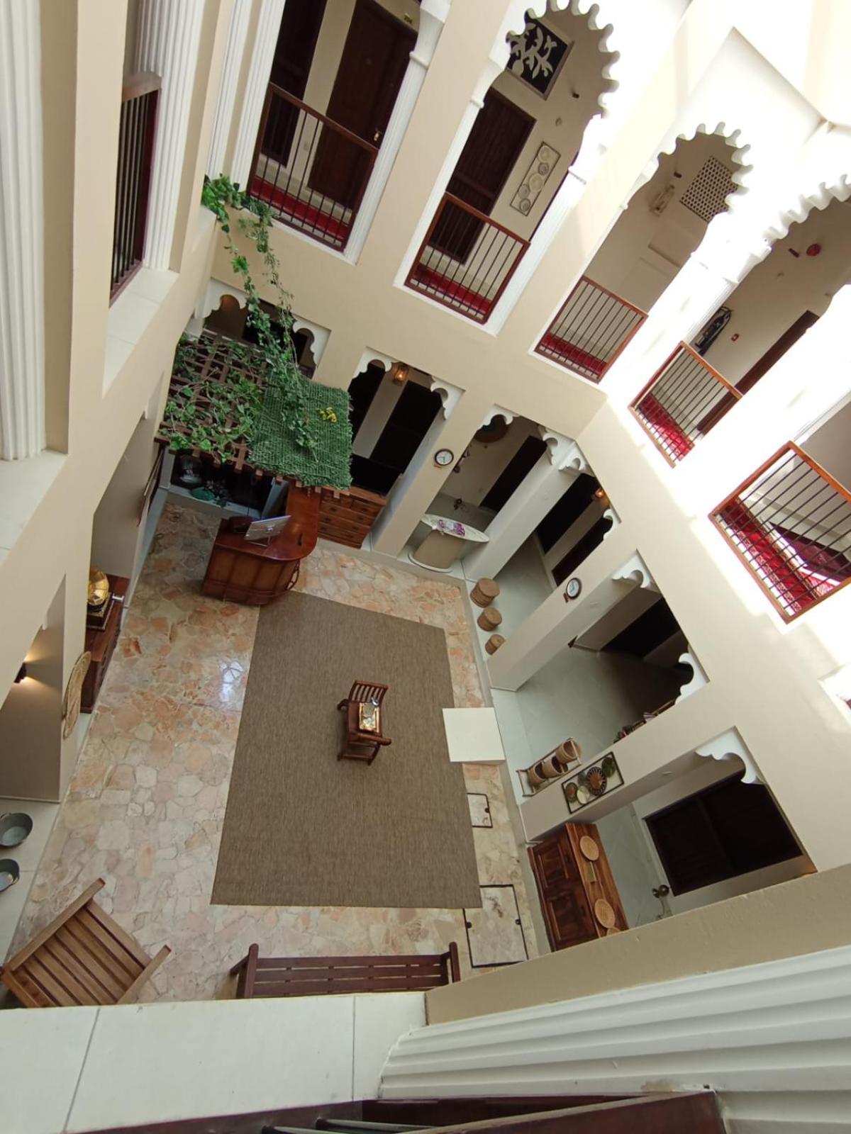 Hyba Heritage Hotel Дубай Экстерьер фото